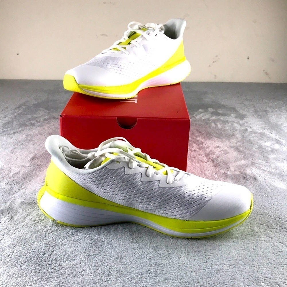 Lane-Eight Men's Relay Training Shoes RT2103 Key Lime size 11.5 New in Box